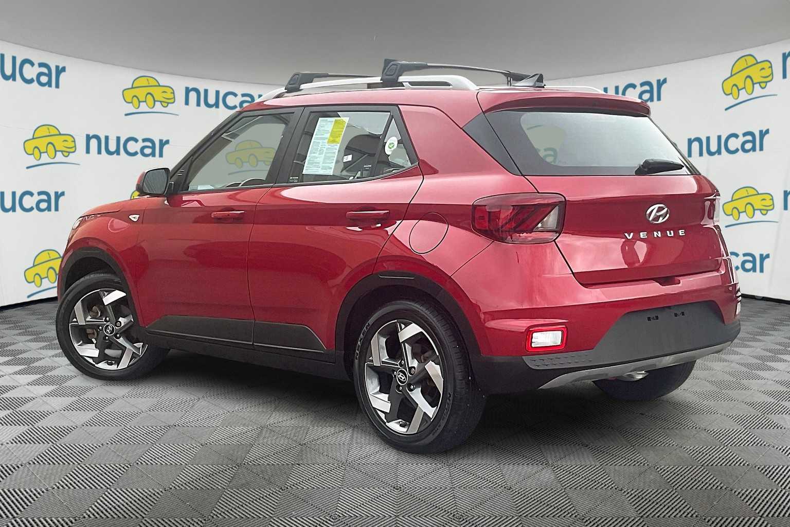 2022 Hyundai Venue Limited - Photo 4