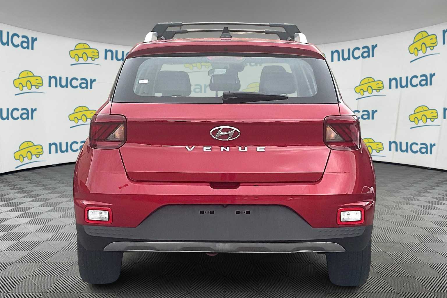 2022 Hyundai Venue Limited - Photo 5