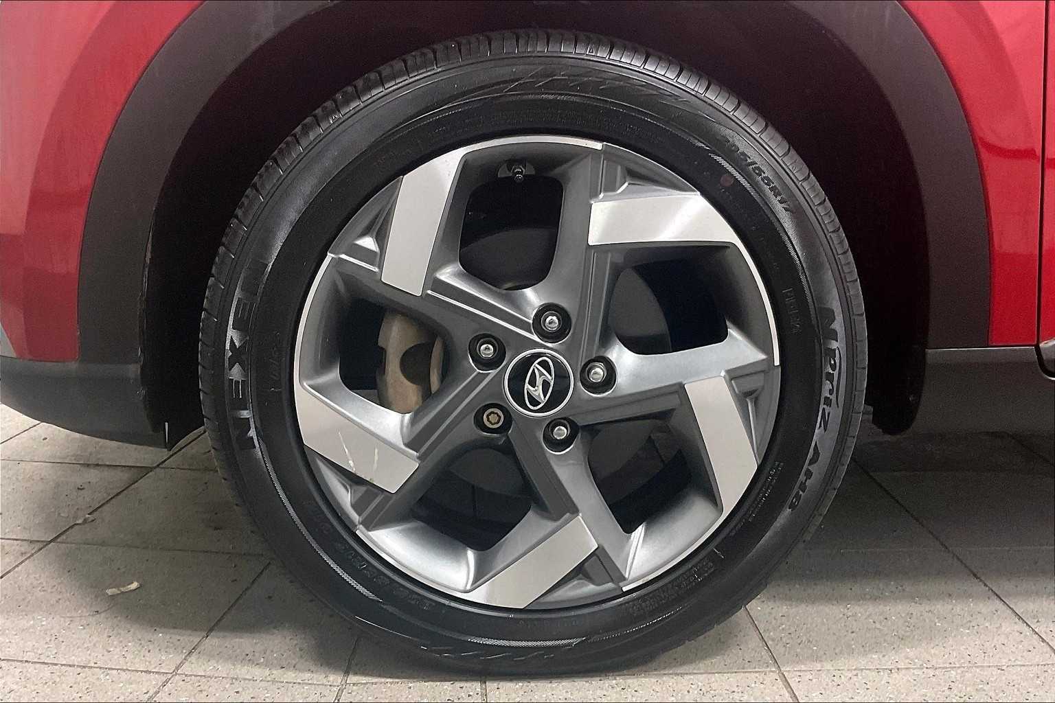 2022 Hyundai Venue Limited - Photo 7