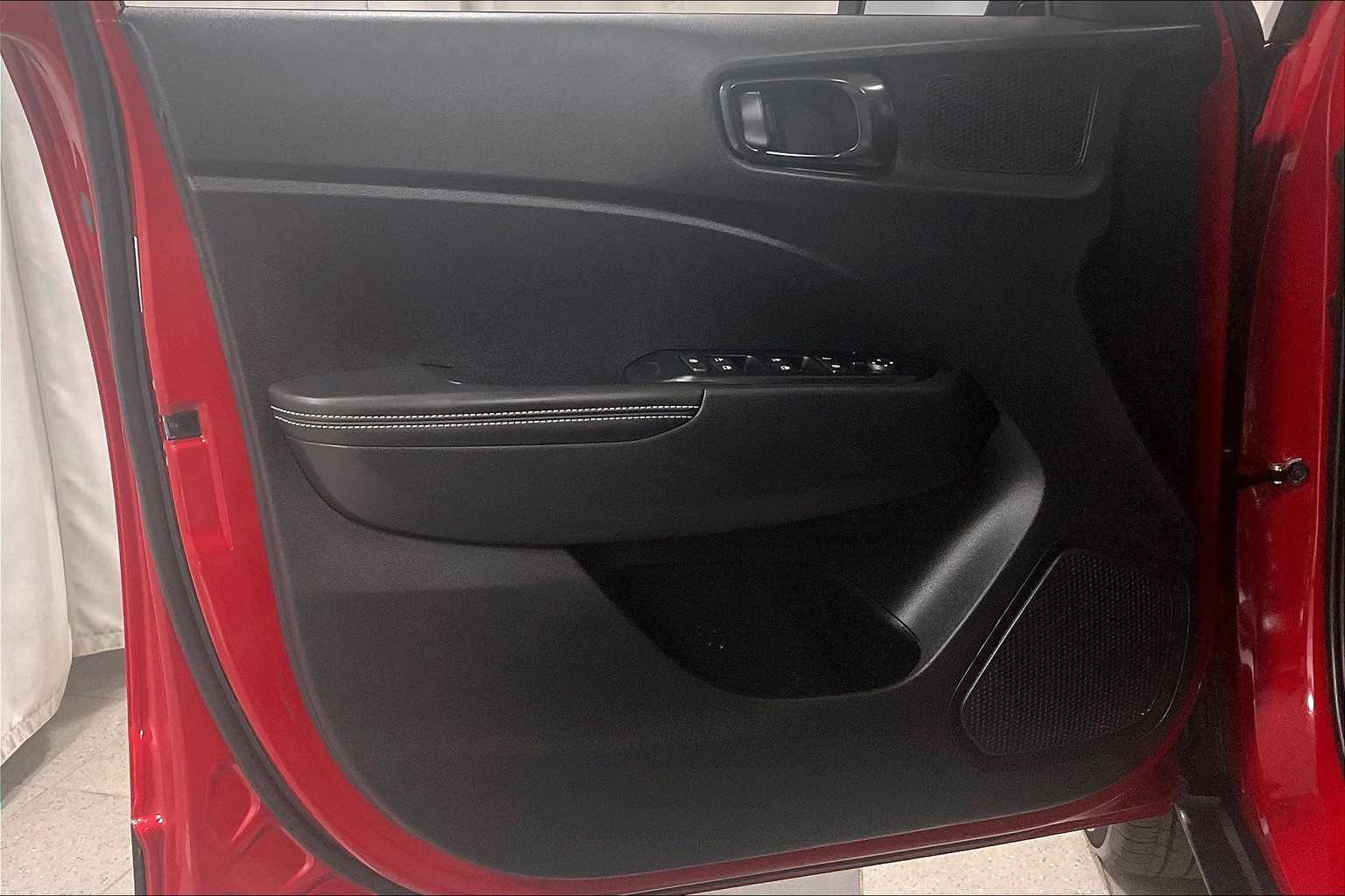 2022 Hyundai Venue Limited - Photo 9