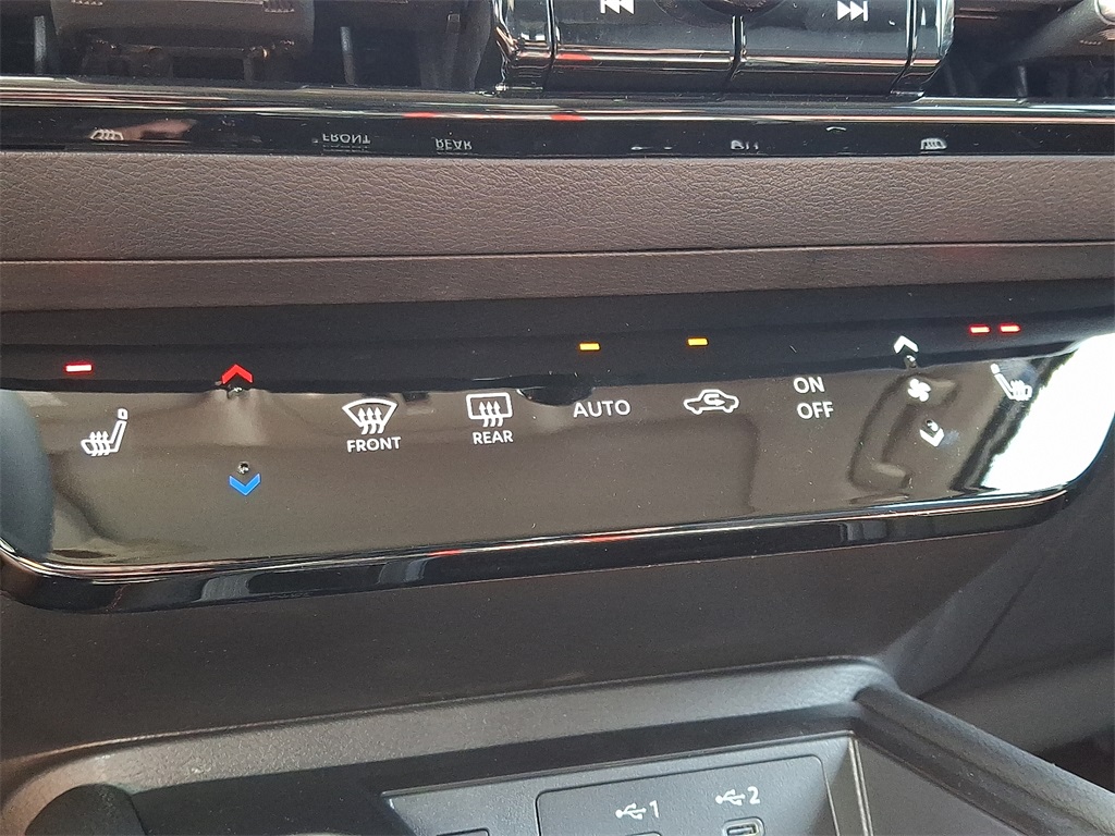 2025 Nissan Kicks SR - Photo 9