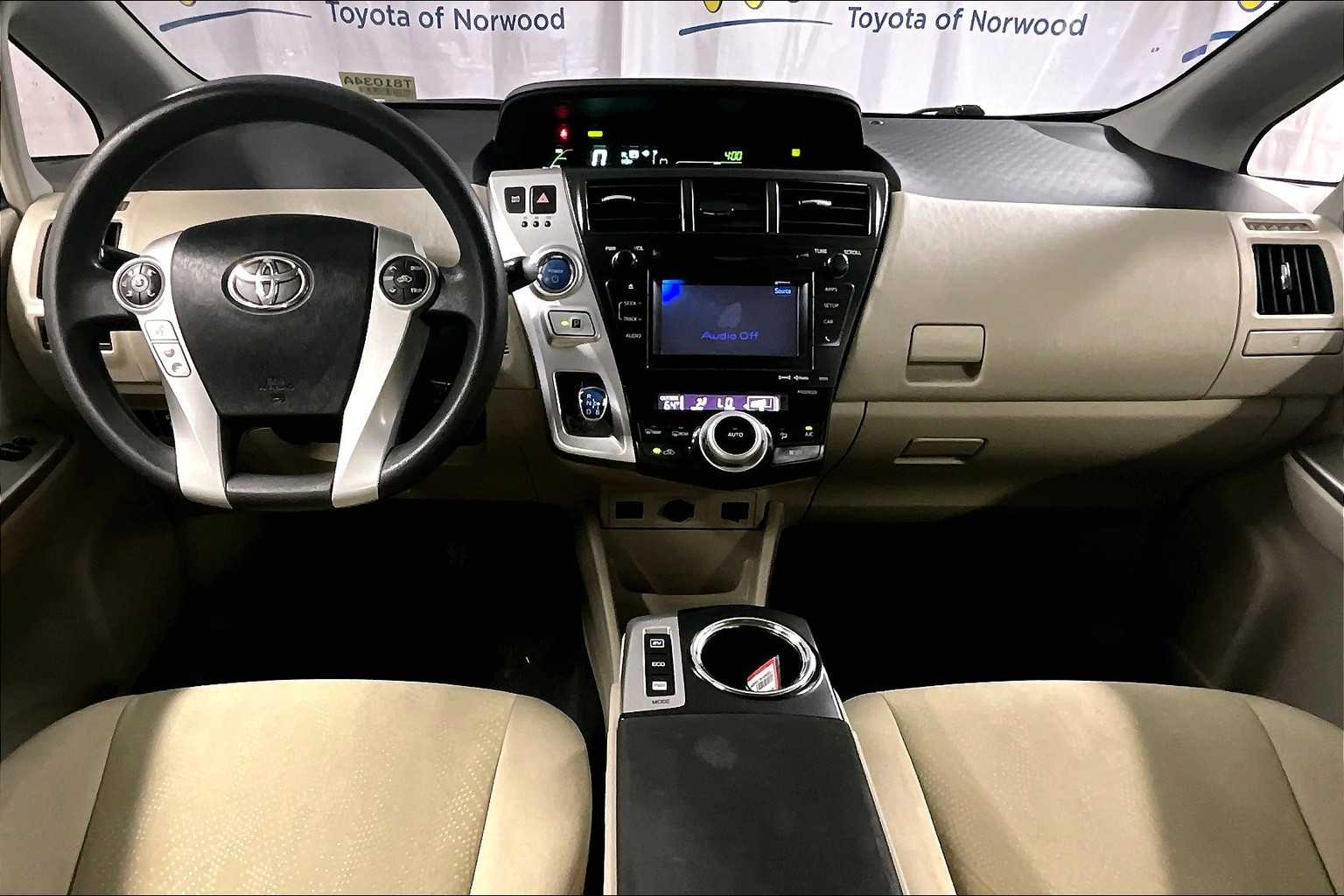 2014 Toyota Prius V Three - Photo 21