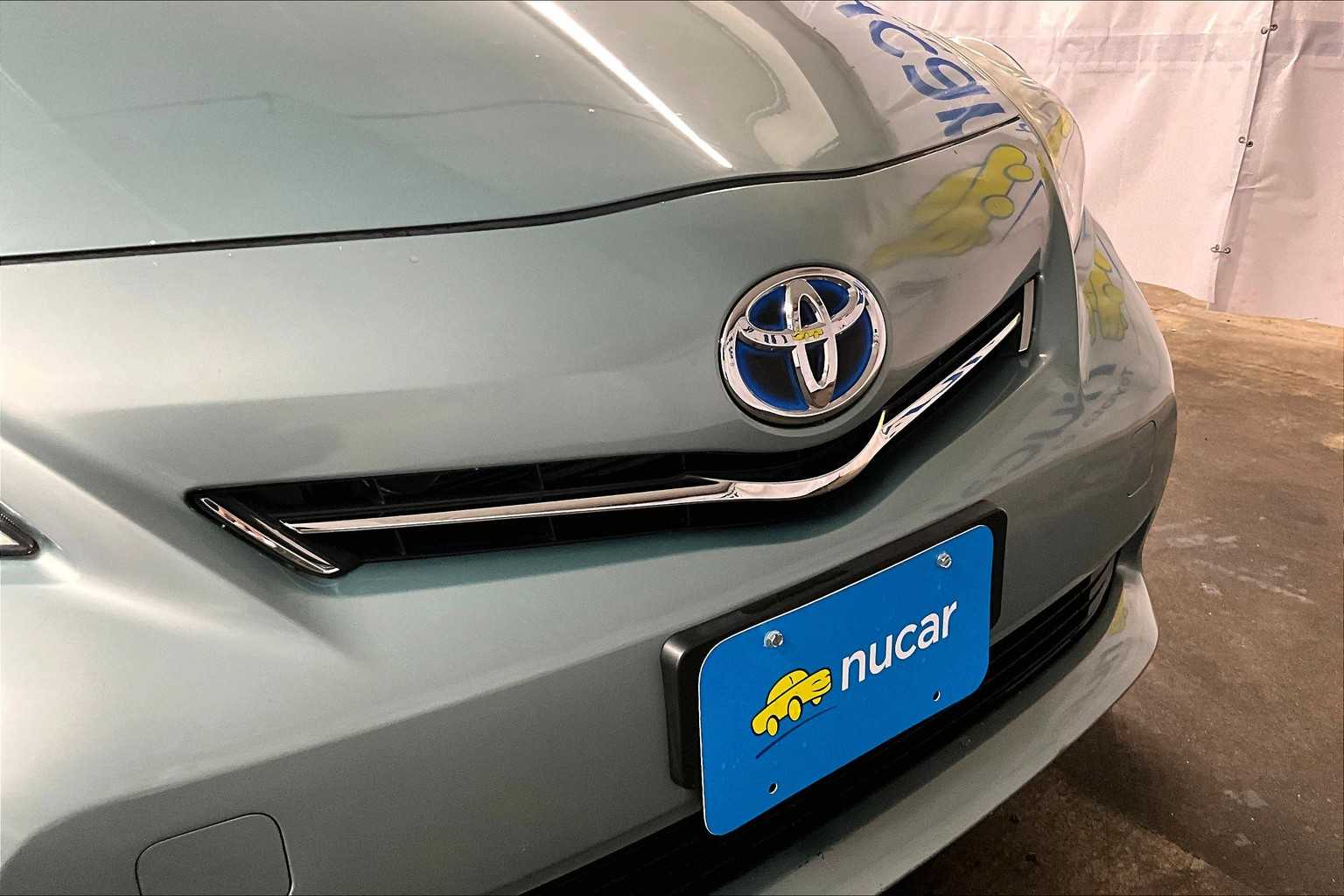 2014 Toyota Prius V Three - Photo 29
