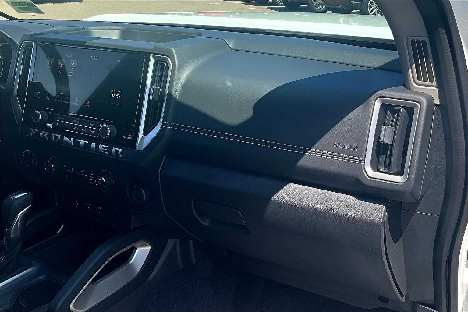 2025 Nissan Frontier SV - Photo 13
