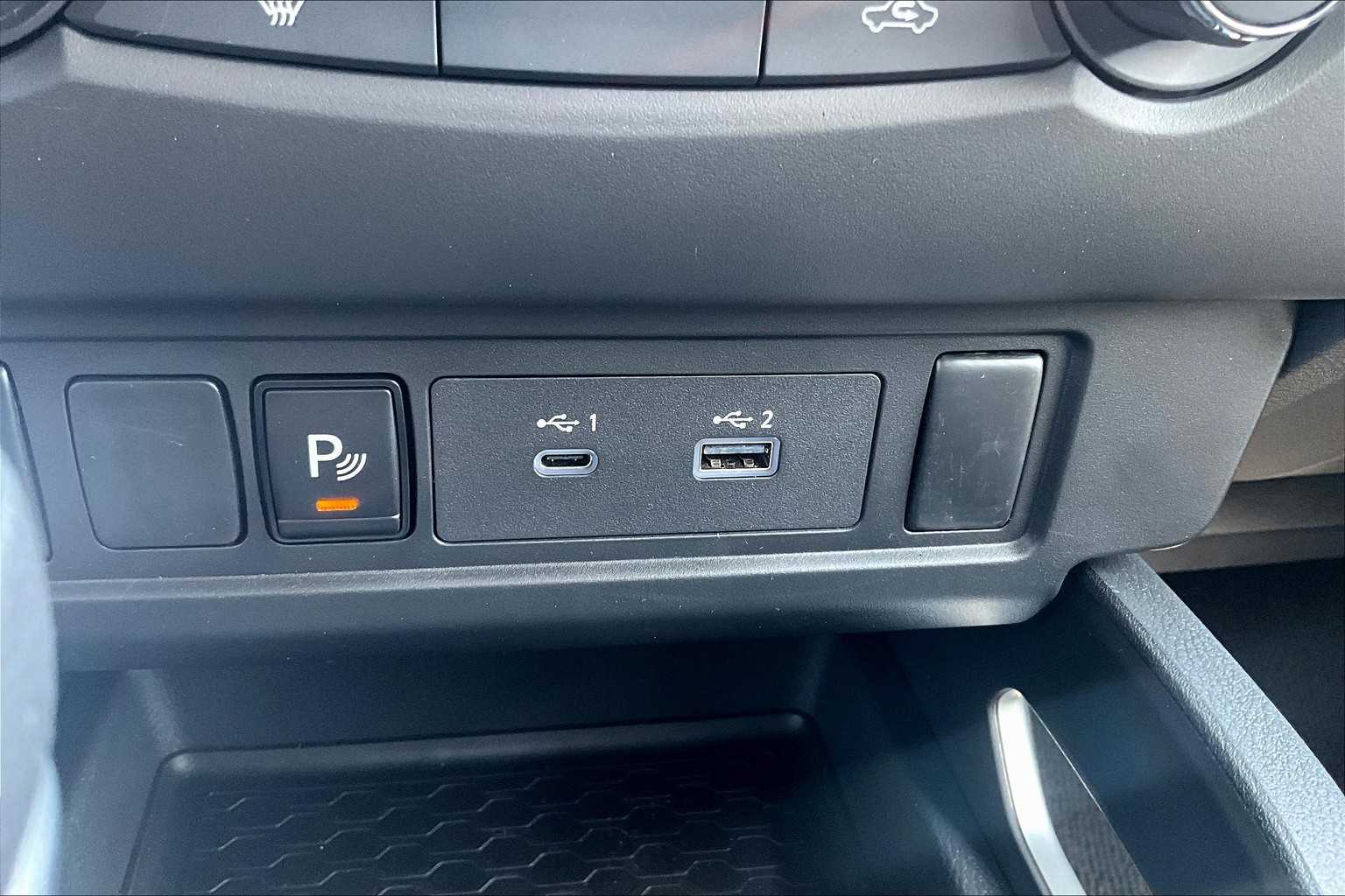 2025 Nissan Frontier SV - Photo 25