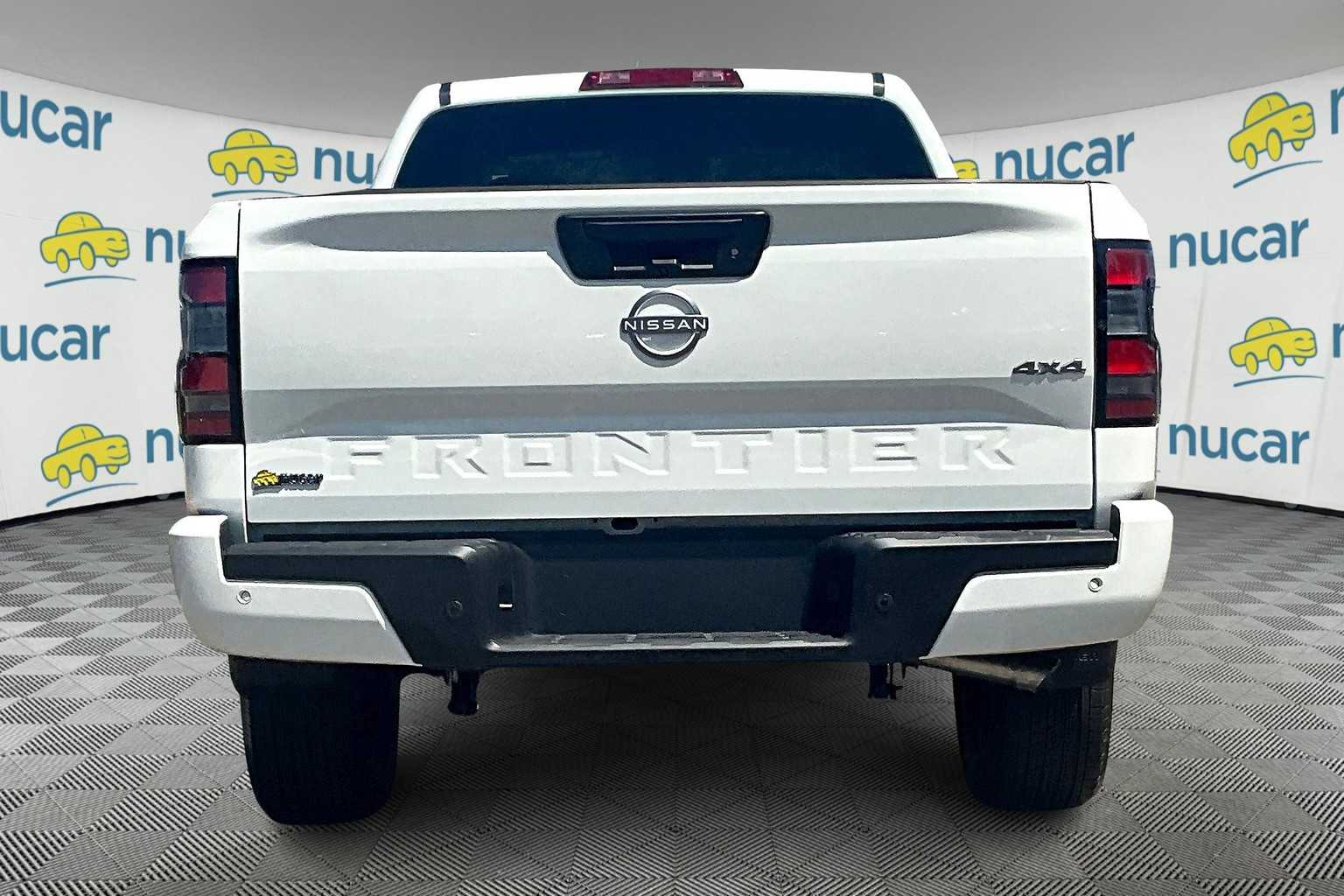 2025 Nissan Frontier SV - Photo 5