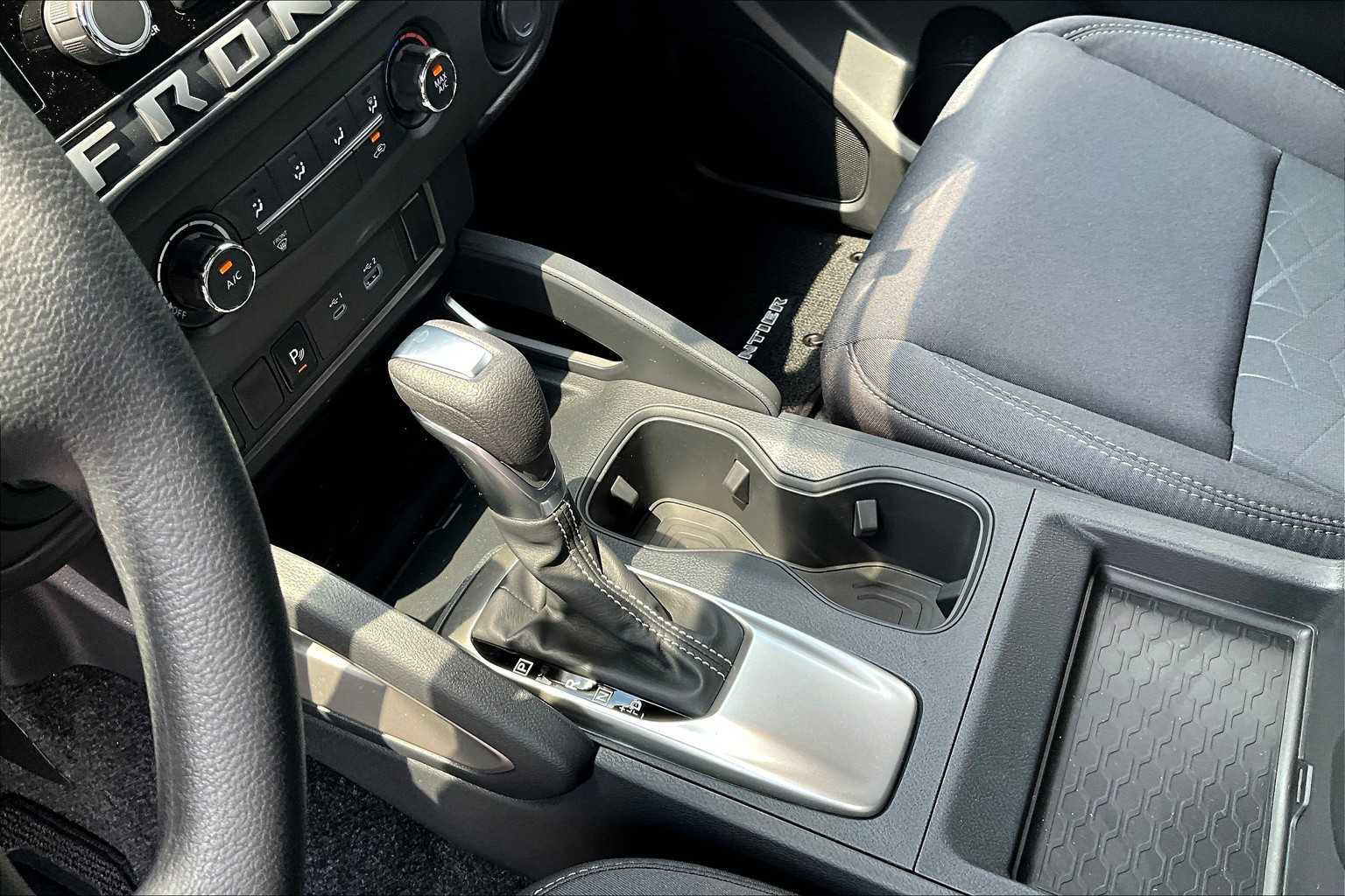 2025 Nissan Frontier SV - Photo 20