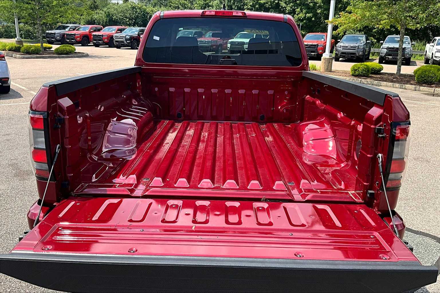 2025 Nissan Frontier SV - Photo 30
