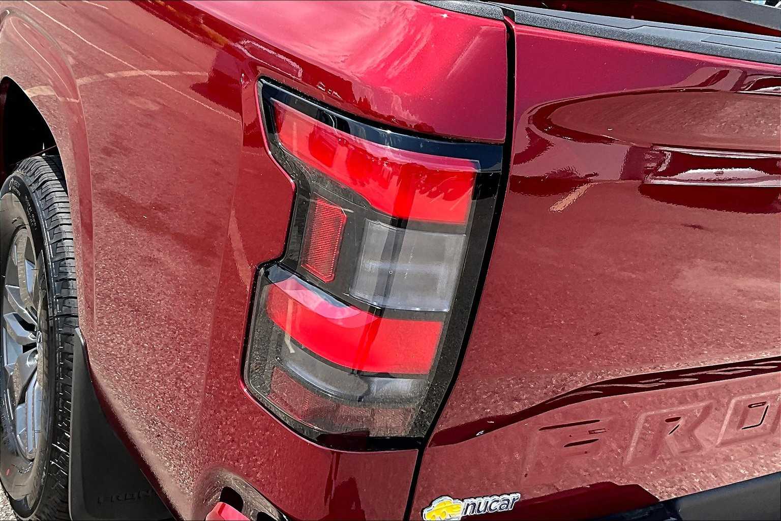 2025 Nissan Frontier SV - Photo 33