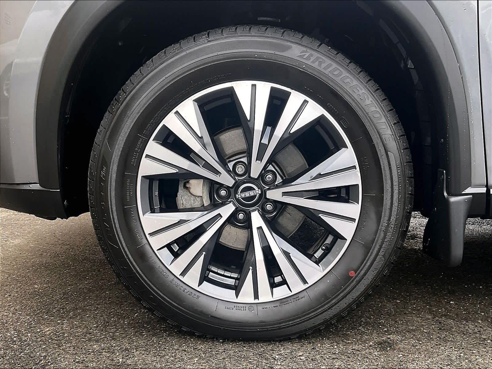 2023 Nissan Rogue SV - Photo 7