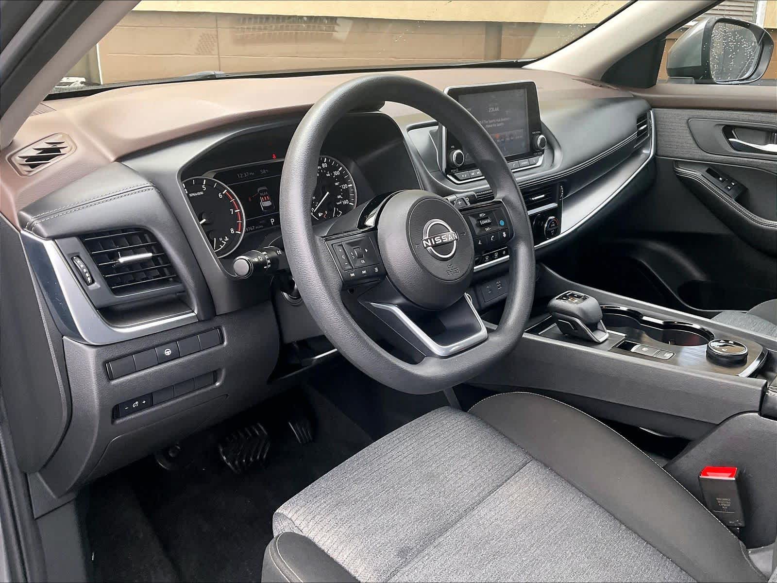 2023 Nissan Rogue SV - Photo 8