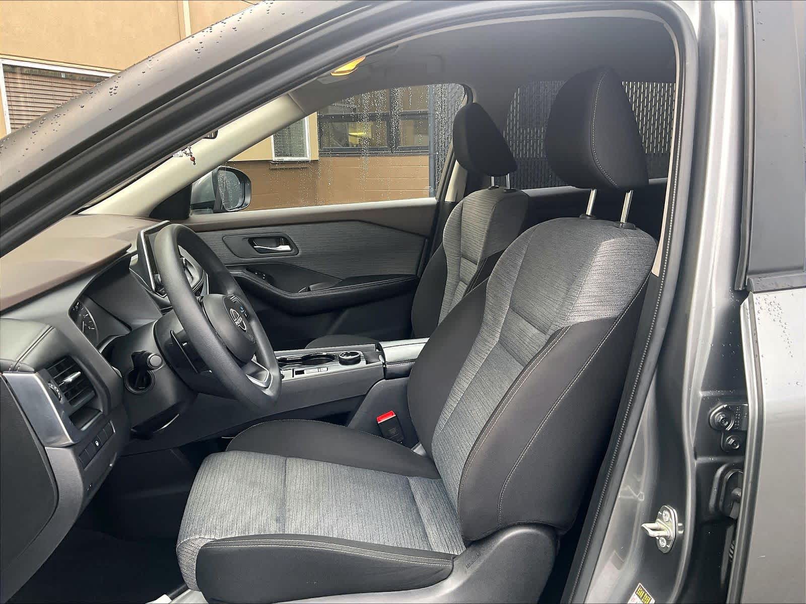 2023 Nissan Rogue SV - Photo 10