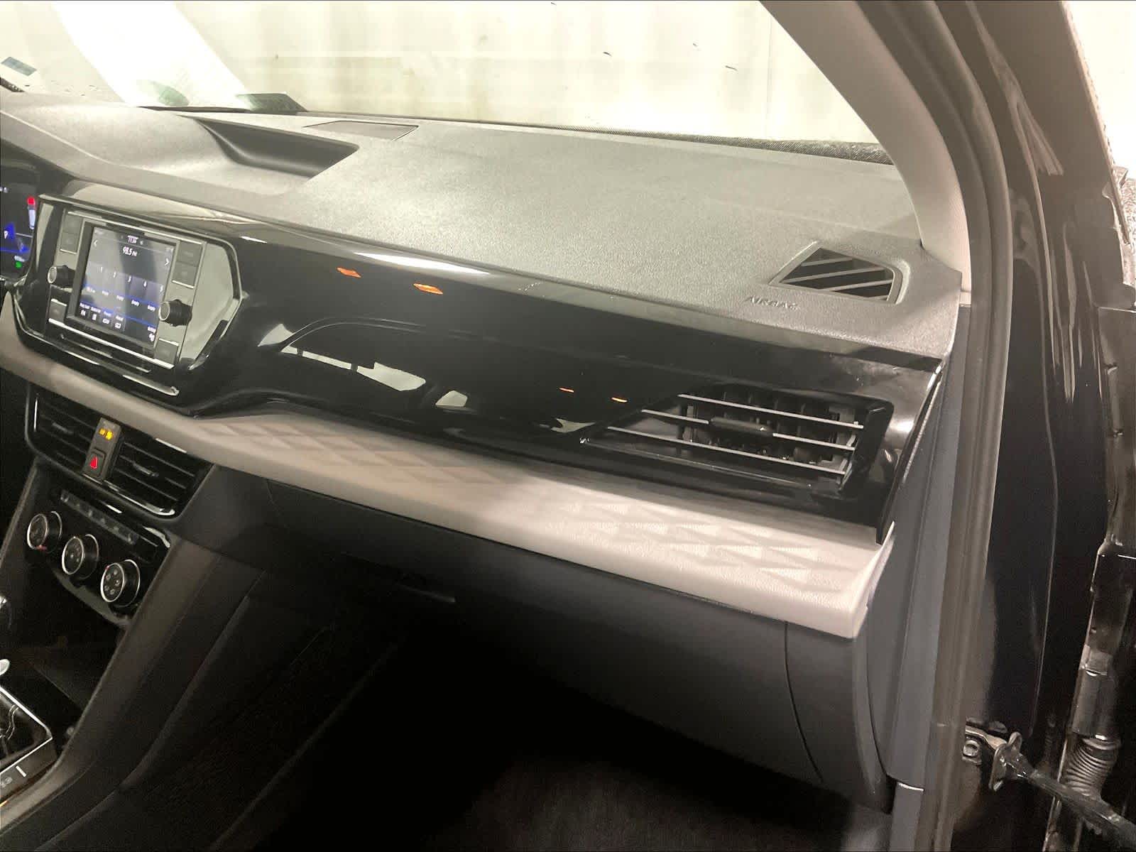 2024 Volkswagen Taos S - Photo 13