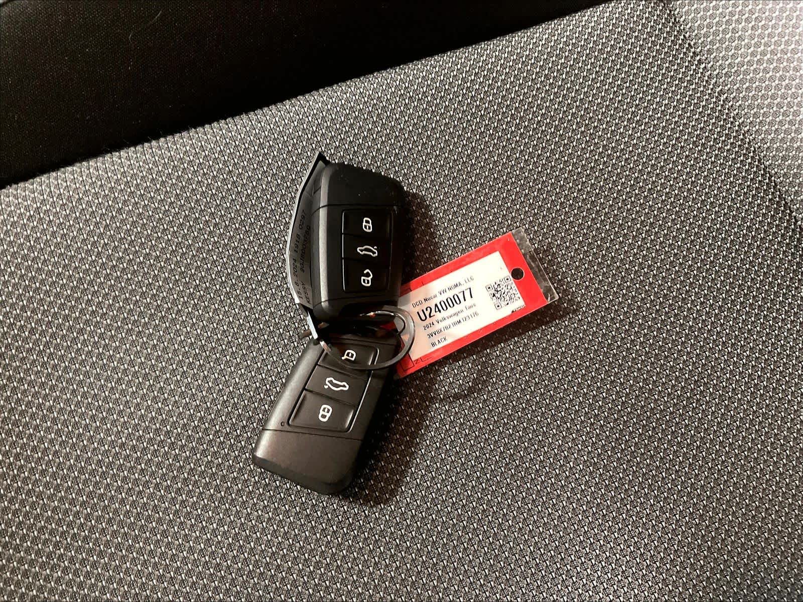 2024 Volkswagen Taos S - Photo 30