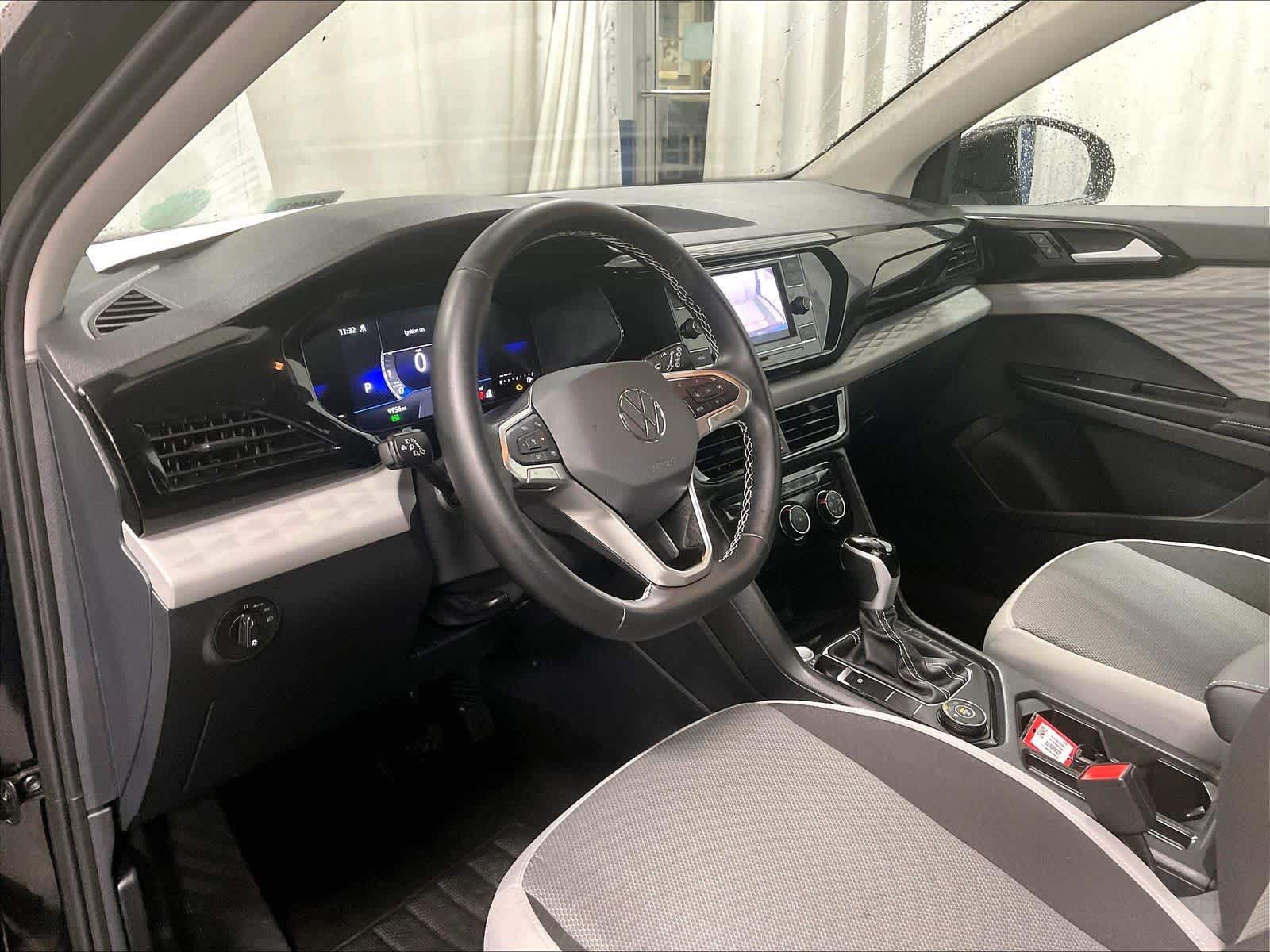 2024 Volkswagen Taos S - Photo 8