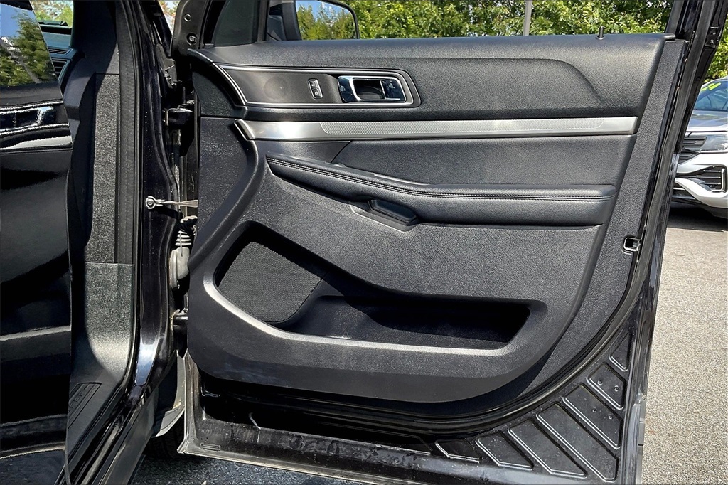 2019 Ford Explorer XLT - Photo 11