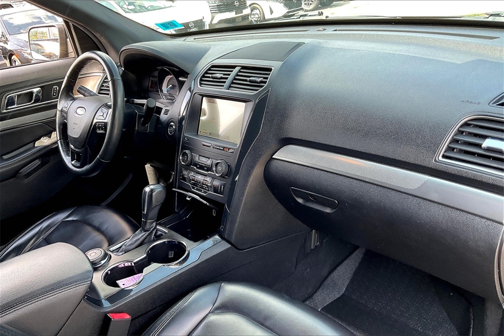 2019 Ford Explorer XLT - Photo 13