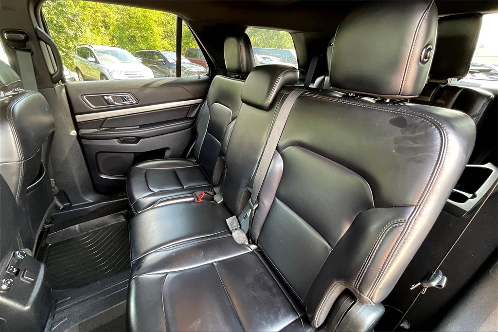 2019 Ford Explorer XLT - Photo 14