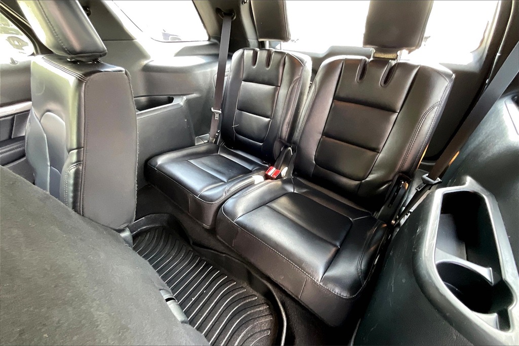 2019 Ford Explorer XLT - Photo 16