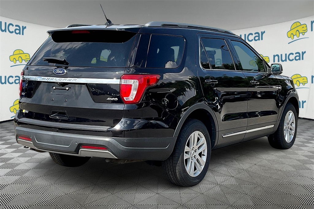 2019 Ford Explorer XLT - Photo 6