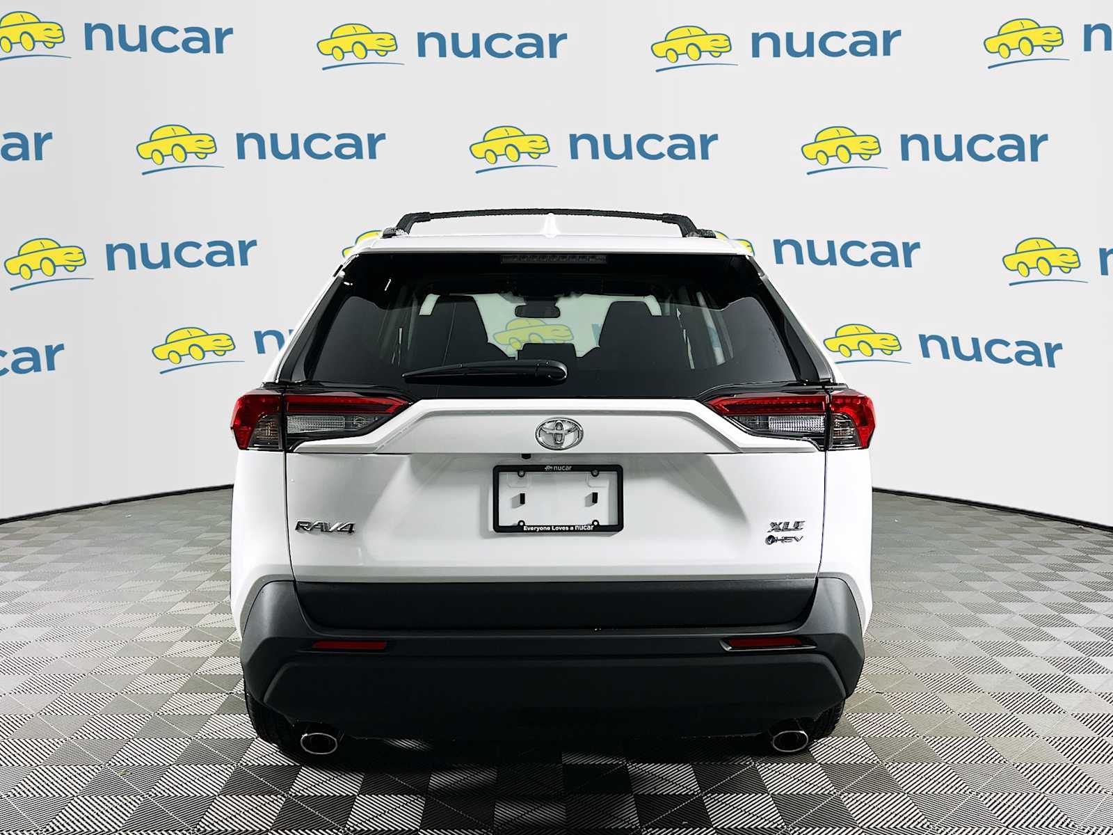 2025 Toyota RAV4 Hybrid XLE - Photo 5