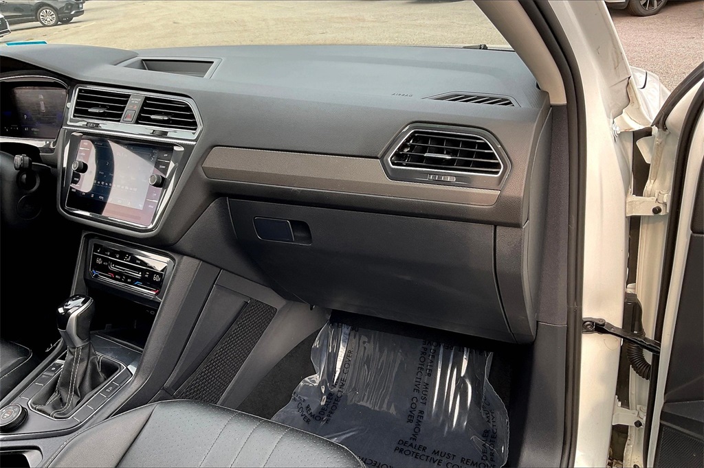 2022 Volkswagen Tiguan 2.0T SE - Photo 12
