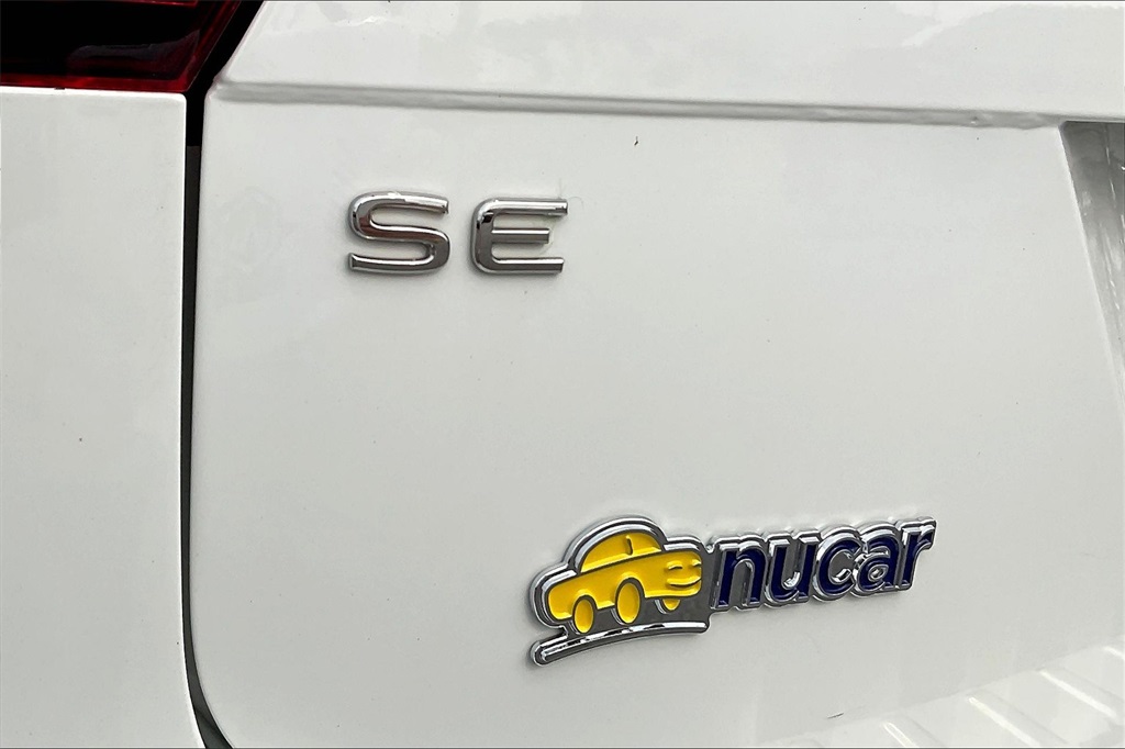 2022 Volkswagen Tiguan 2.0T SE - Photo 26
