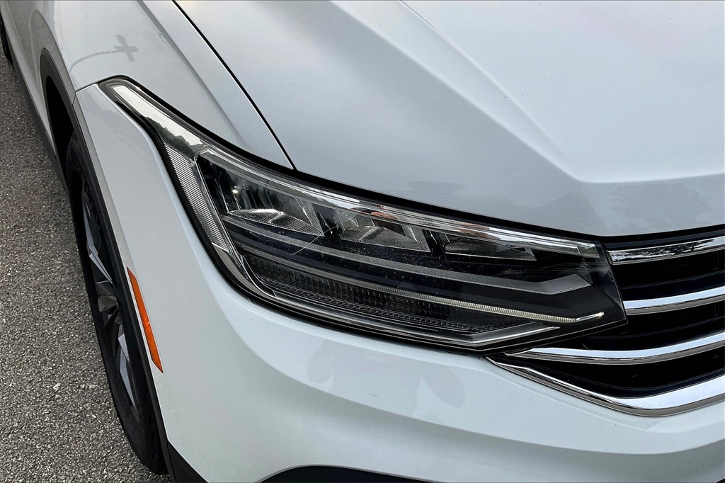 2022 Volkswagen Tiguan 2.0T SE - Photo 29