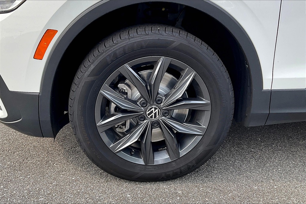 2022 Volkswagen Tiguan 2.0T SE - Photo 7