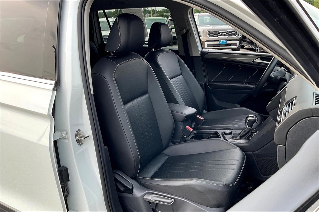 2022 Volkswagen Tiguan 2.0T SE - Photo 10