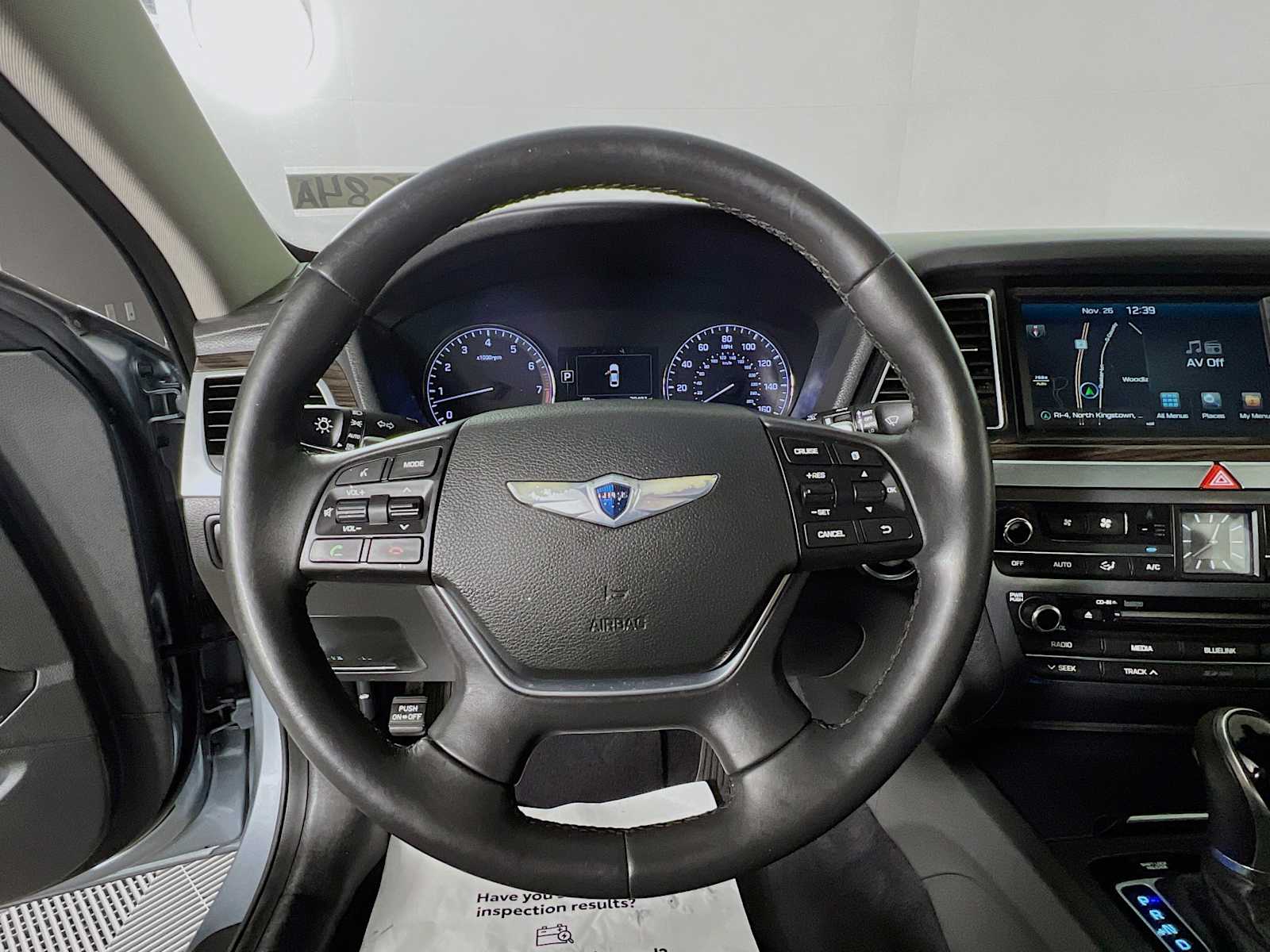 2015 Hyundai Genesis 3.8L - Photo 11