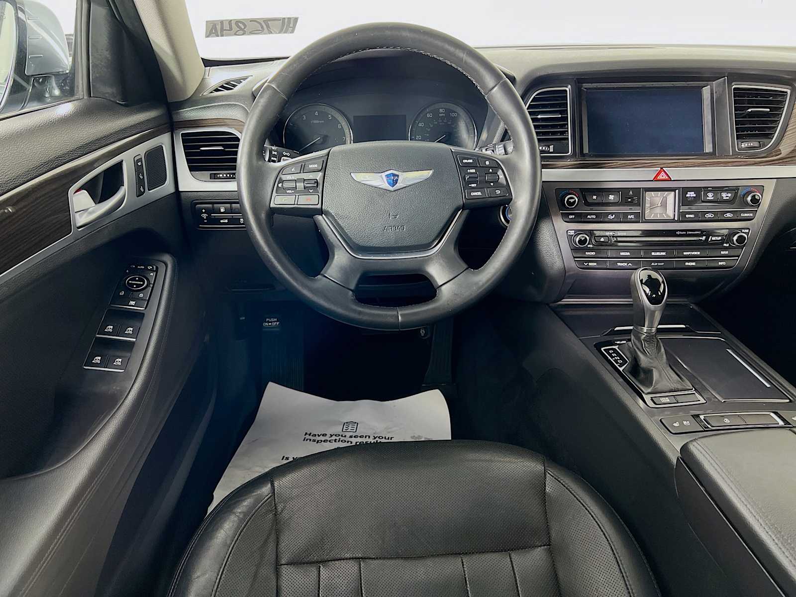 2015 Hyundai Genesis 3.8L - Photo 24