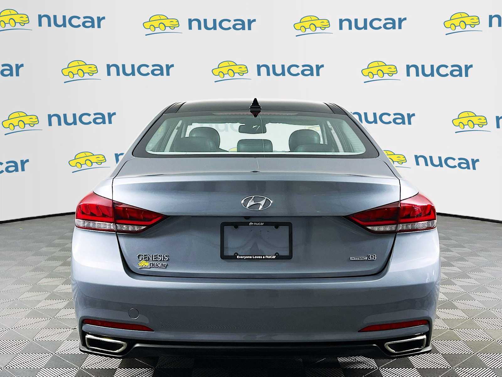 2015 Hyundai Genesis 3.8L - Photo 6