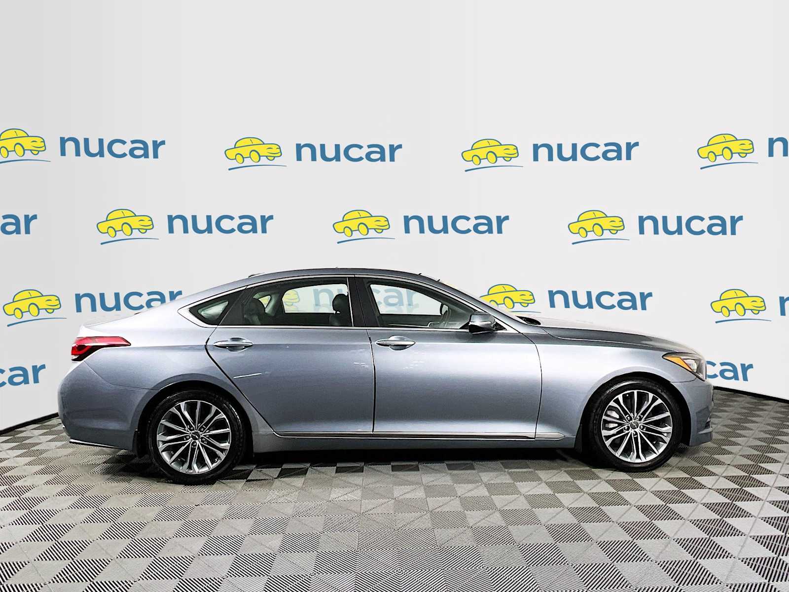 2015 Hyundai Genesis 3.8L - Photo 8