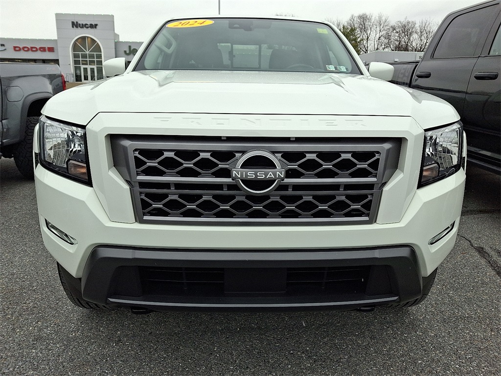 2024 Nissan Frontier SV - Photo 2