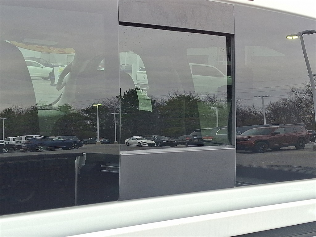 2024 Nissan Frontier SV - Photo 28