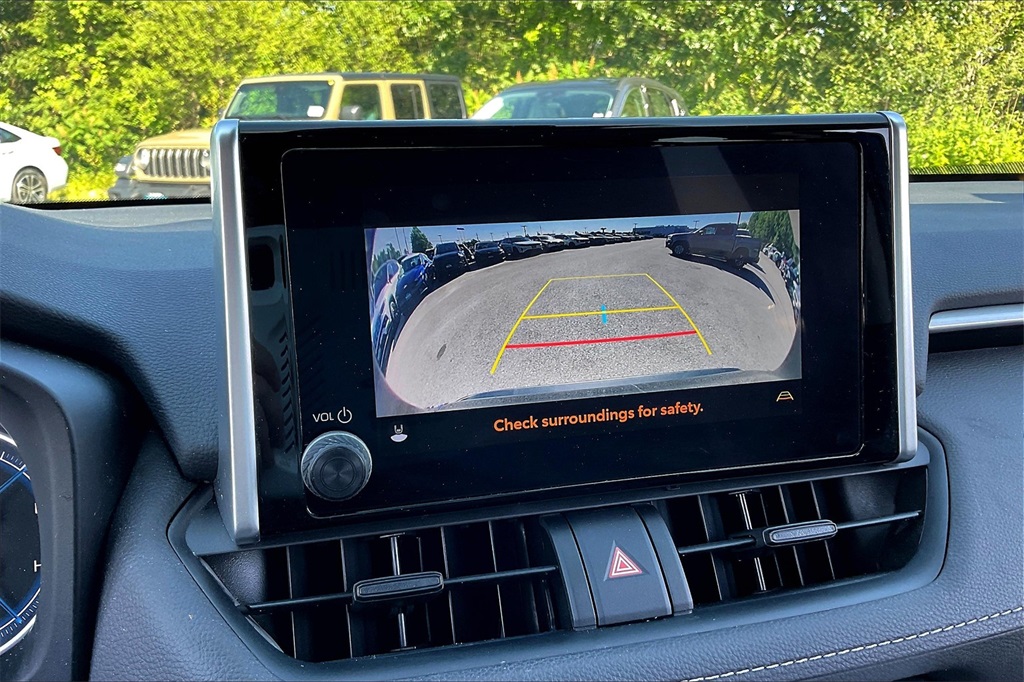 2023 Toyota RAV4 Hybrid XLE - Photo 18