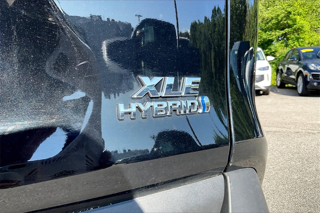 2023 Toyota RAV4 Hybrid XLE - Photo 27