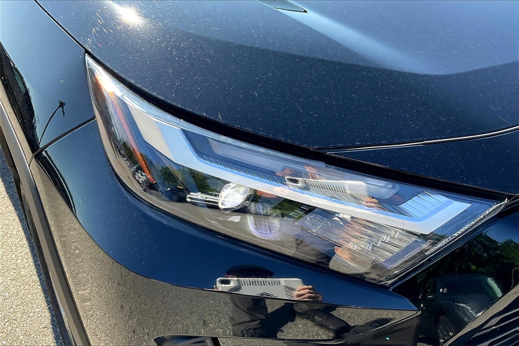 2023 Toyota RAV4 Hybrid XLE - Photo 30