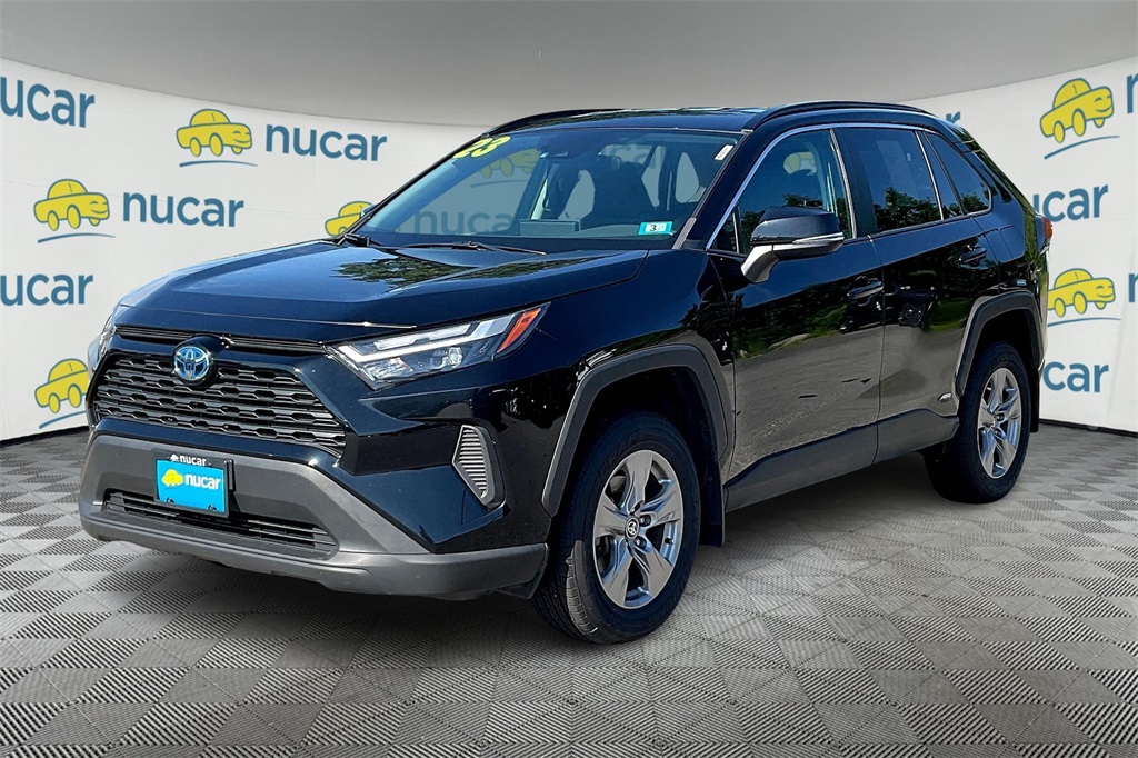 2023 Toyota RAV4 Hybrid XLE - Photo 3