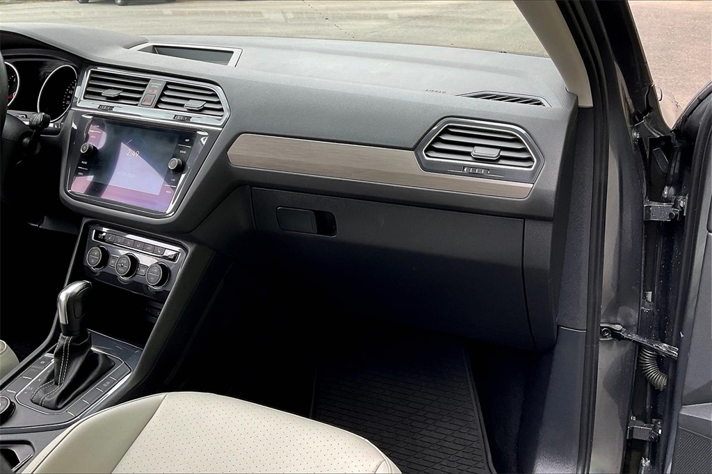 2021 Volkswagen Tiguan 2.0T SE - Photo 12