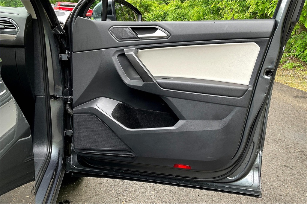 2021 Volkswagen Tiguan 2.0T SE - Photo 26