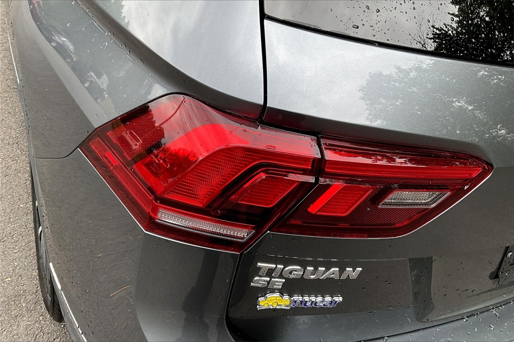 2021 Volkswagen Tiguan 2.0T SE - Photo 32