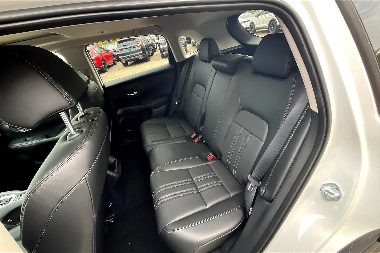 2025 Honda HR-V EX-L - Photo 15