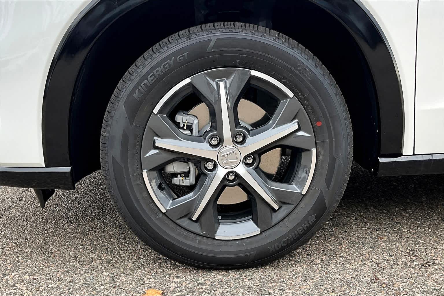 2025 Honda HR-V EX-L - Photo 8