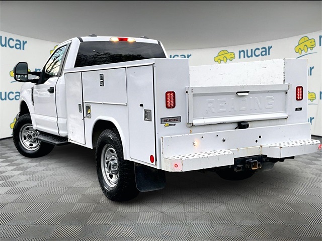 2022 Ford F-350SD XL - Photo 2