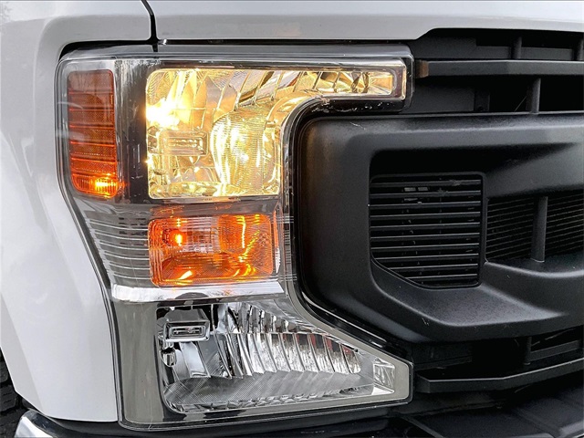 2022 Ford F-350SD XL - Photo 28