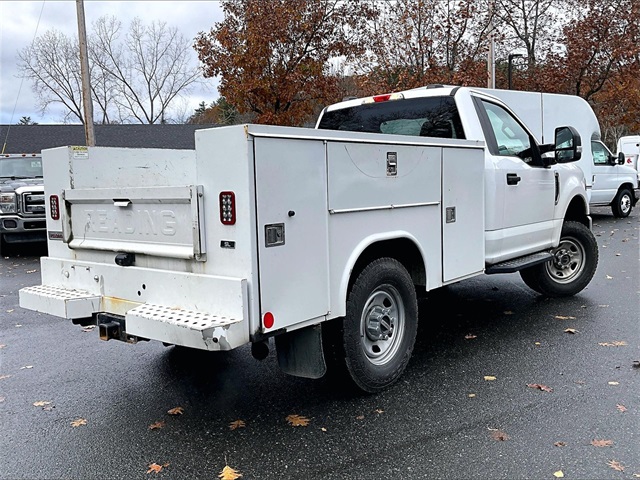 2022 Ford F-350SD XL - Photo 4