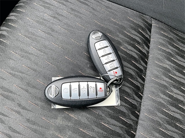 2018 Nissan Rogue SV - Photo 11