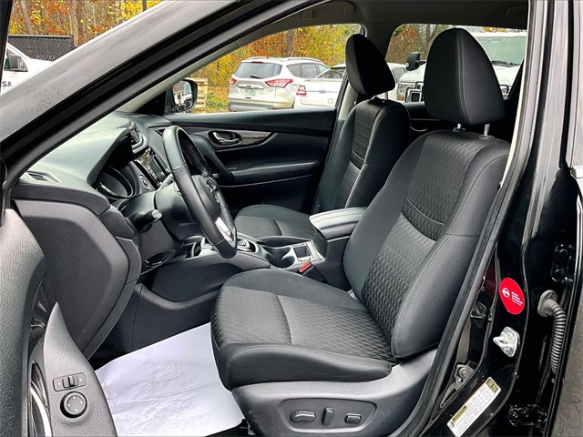 2018 Nissan Rogue SV - Photo 20